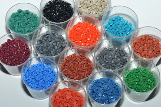  How Do You Choose Material for Injection Molding