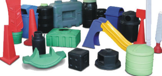 What is the difference between Roto moulding and injection molding