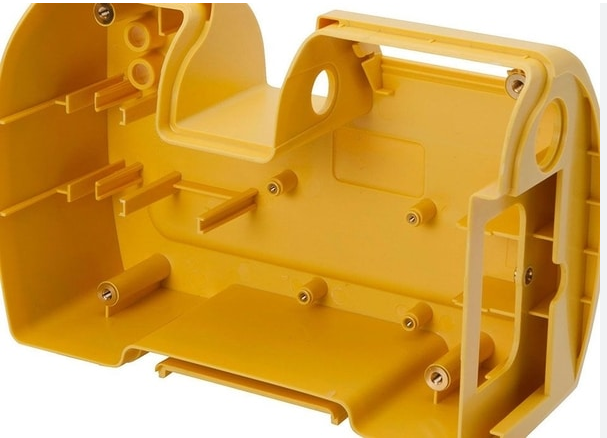 Can injection molding be used for complex part geometries
