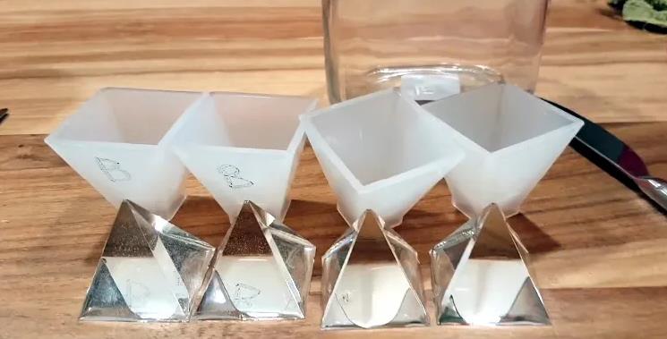 How do you degassing resin without a vacuum chamber