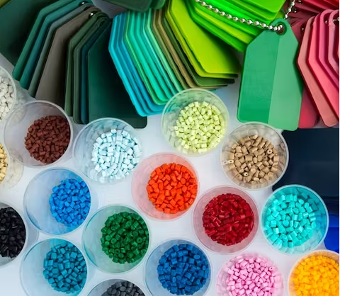 Is injection molding is most commonly used for plastics